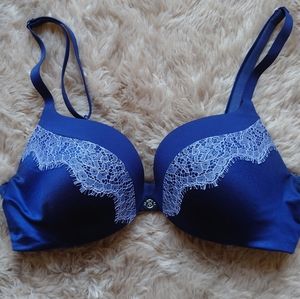 Victoria's Secret Push Up size 32B